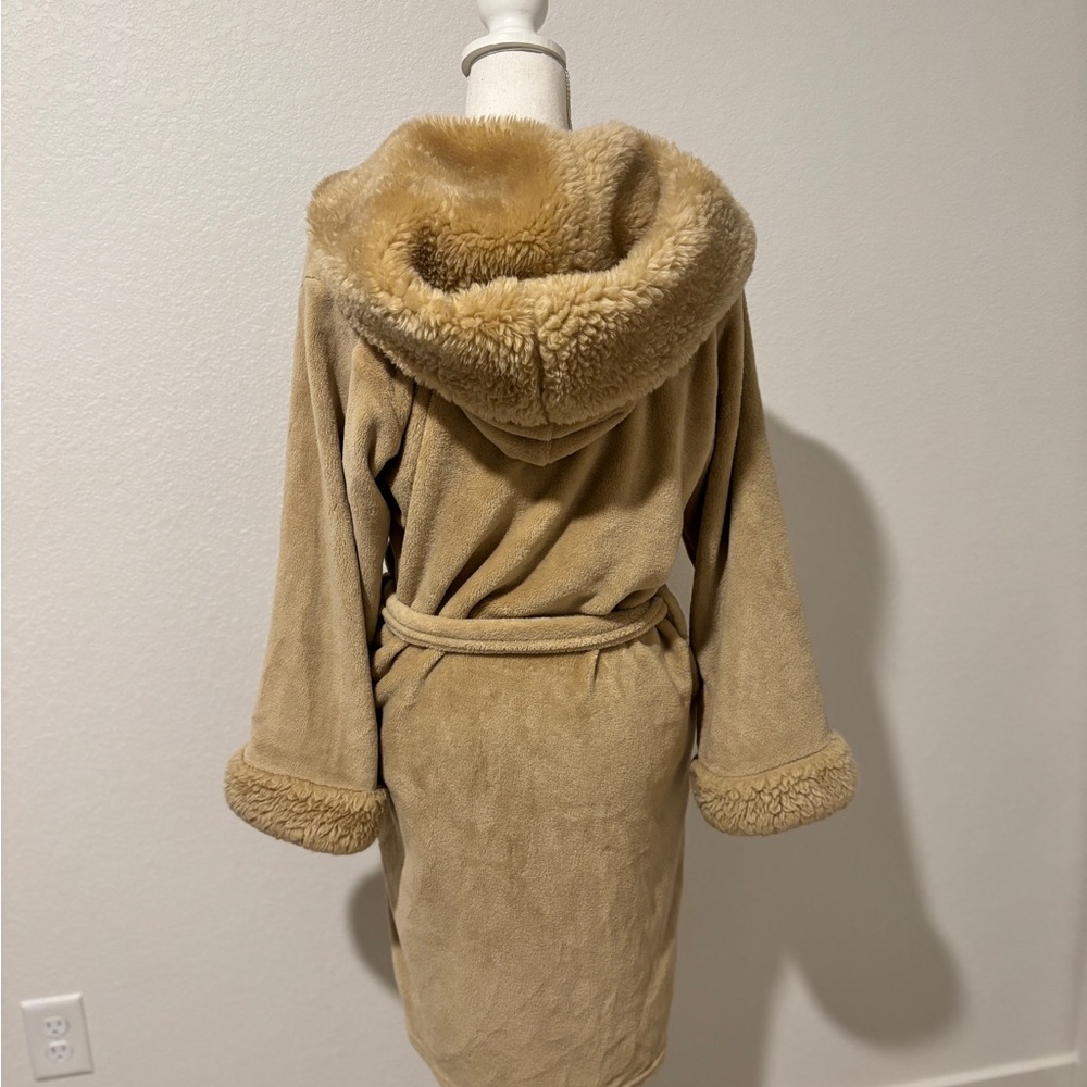 Pottery Barn Alpine Fur Robe Camel Sz Small - Picture 3 of 5